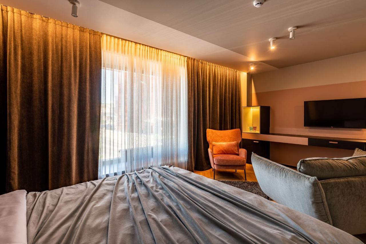 Maestro Design Hotel Liepāja Exterior foto